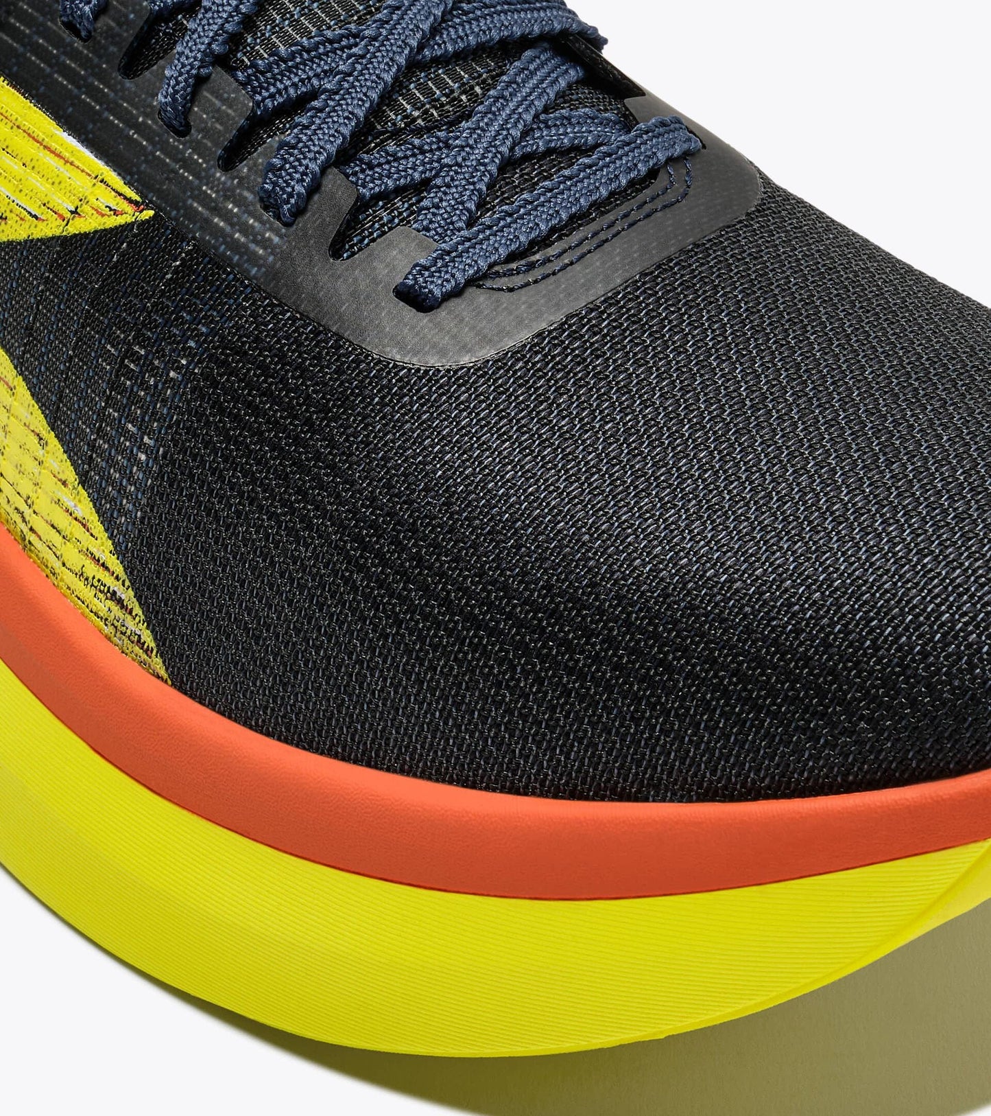 Unisex Gara Carbon 3